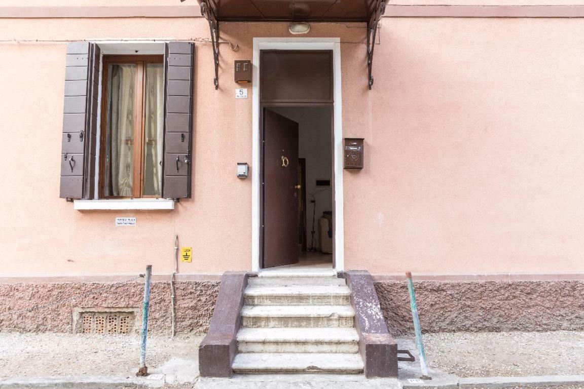 Casa Vacanza Lyudmyla Mestre Exteriér fotografie